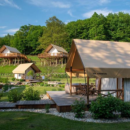 Forrest Glamping Hotell Banská Štiavnica Eksteriør bilde