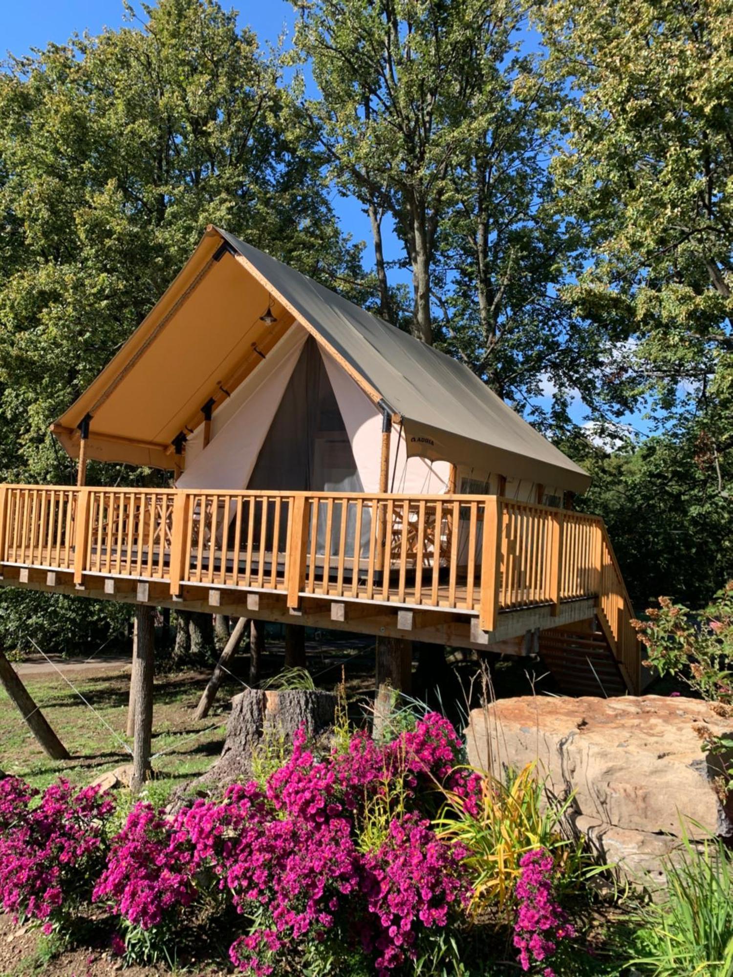 Forrest Glamping Hotell Banská Štiavnica Eksteriør bilde