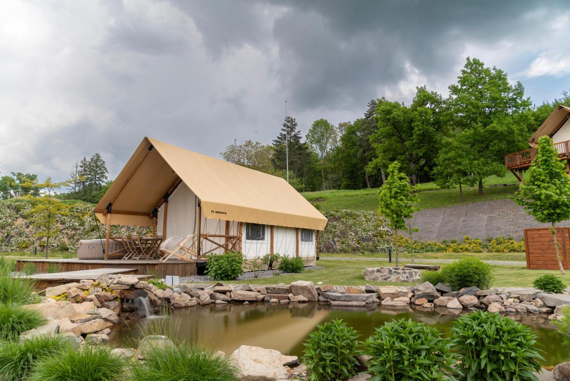 Forrest Glamping Hotell Banská Štiavnica Eksteriør bilde