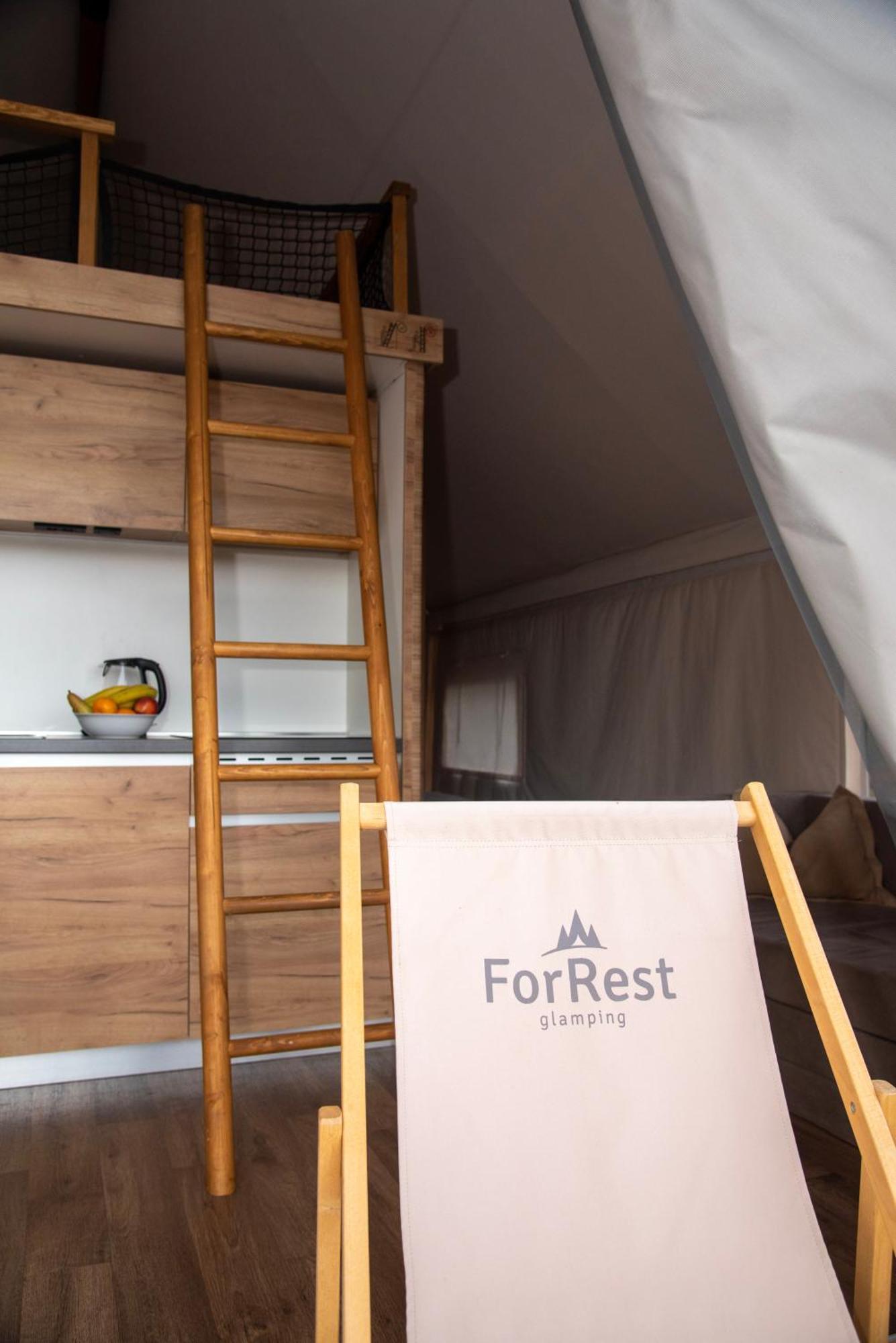 Forrest Glamping Hotell Banská Štiavnica Eksteriør bilde