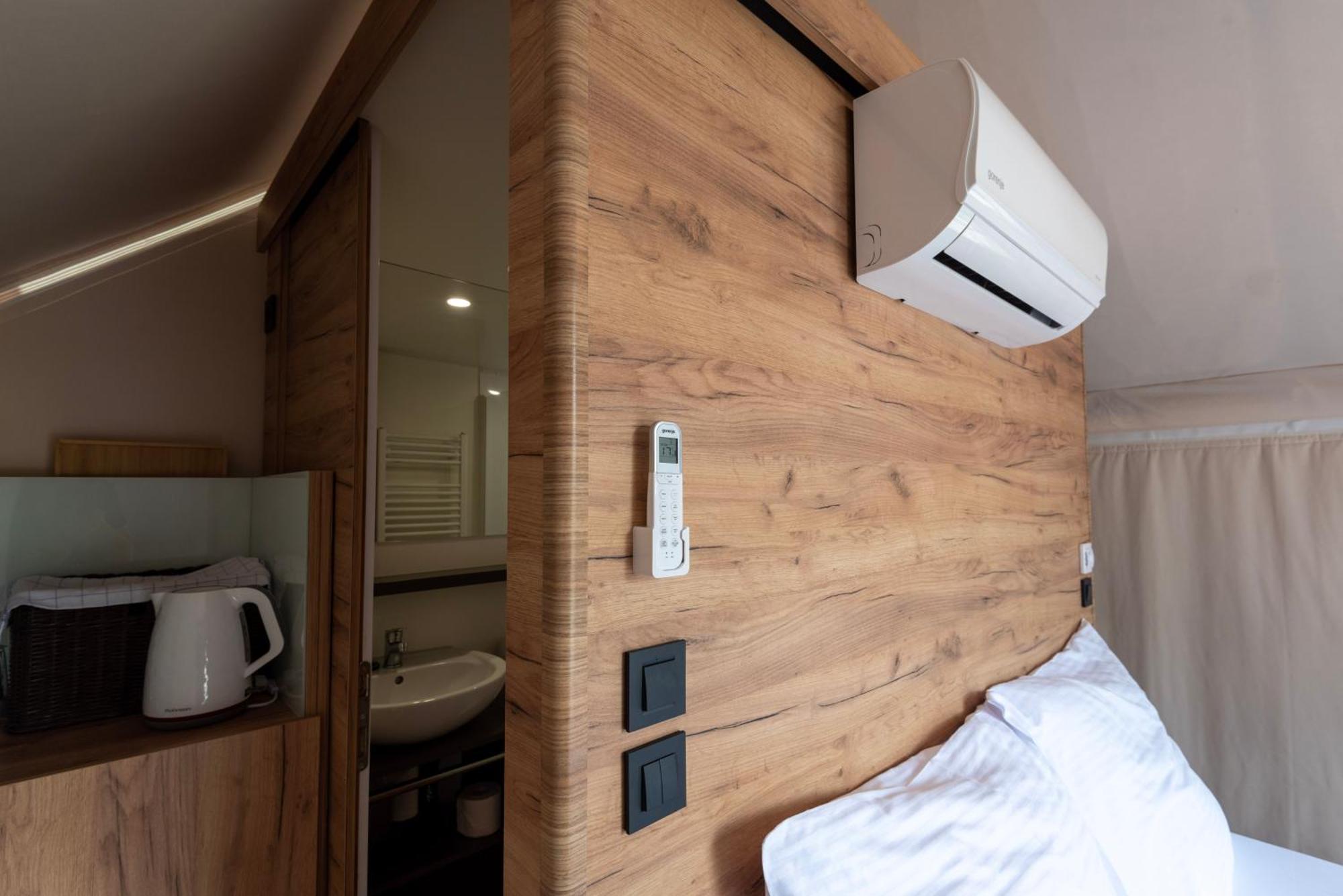 Forrest Glamping Hotell Banská Štiavnica Eksteriør bilde