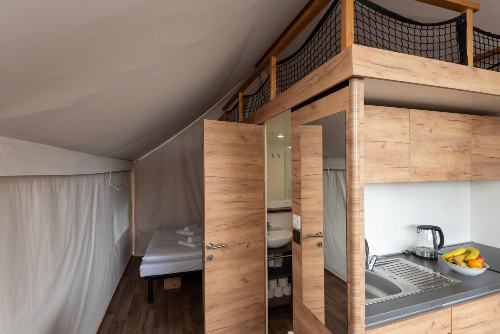 Forrest Glamping Hotell Banská Štiavnica Eksteriør bilde
