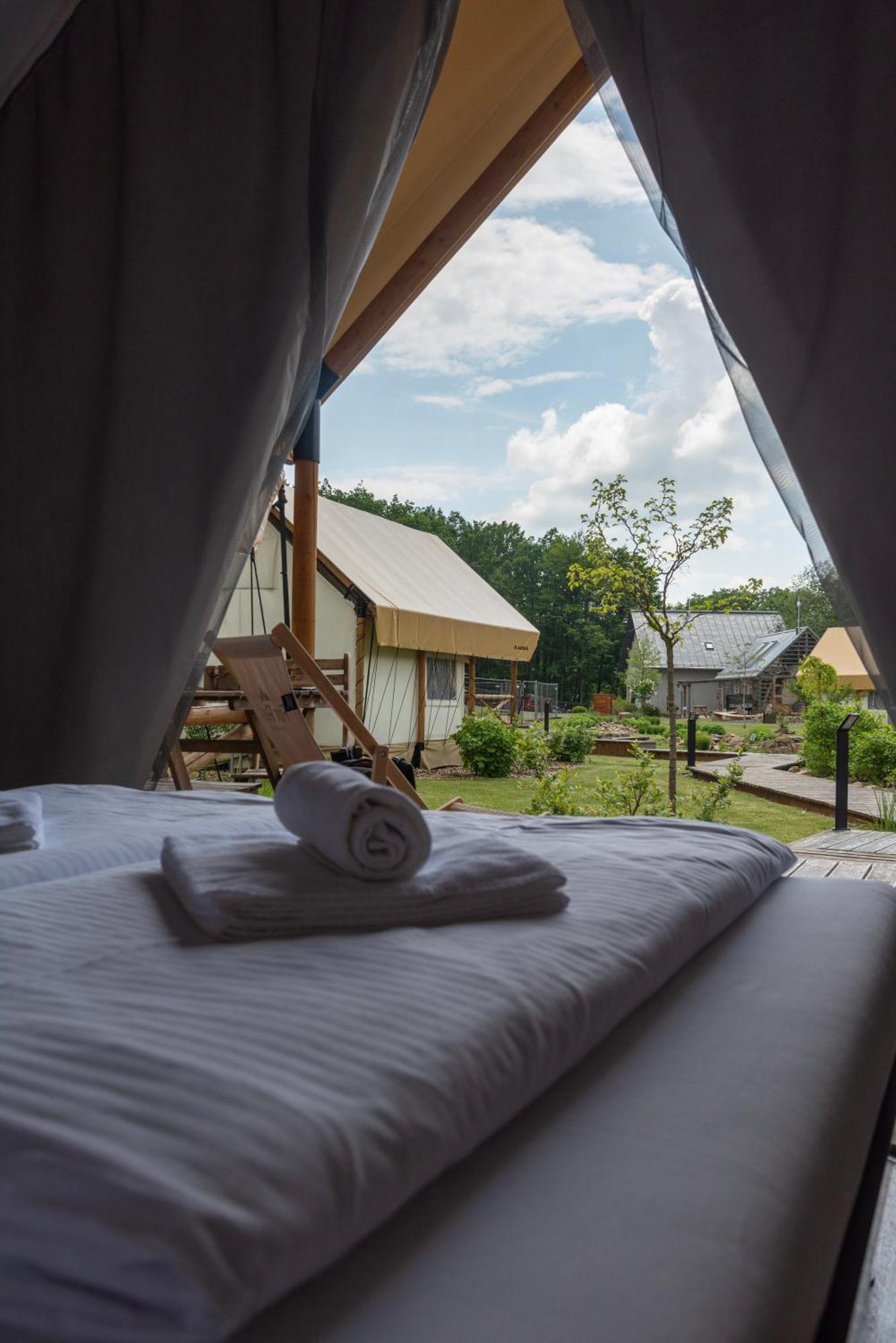 Forrest Glamping Hotell Banská Štiavnica Eksteriør bilde