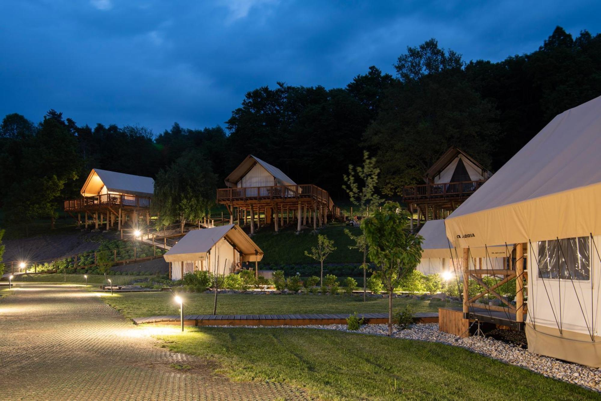 Forrest Glamping Hotell Banská Štiavnica Eksteriør bilde