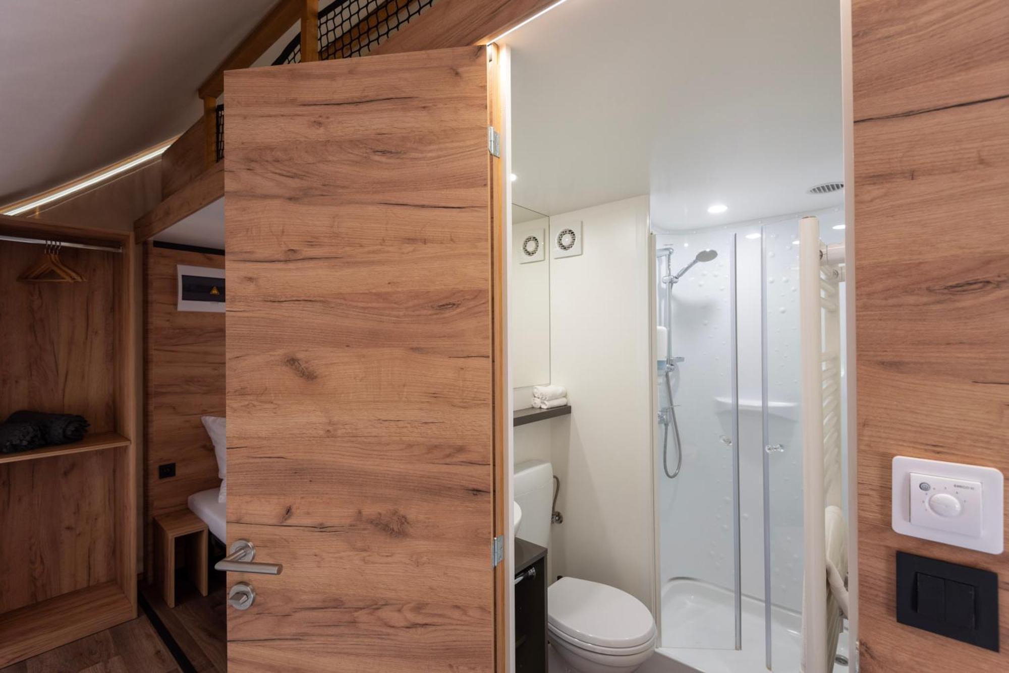 Forrest Glamping Hotell Banská Štiavnica Eksteriør bilde