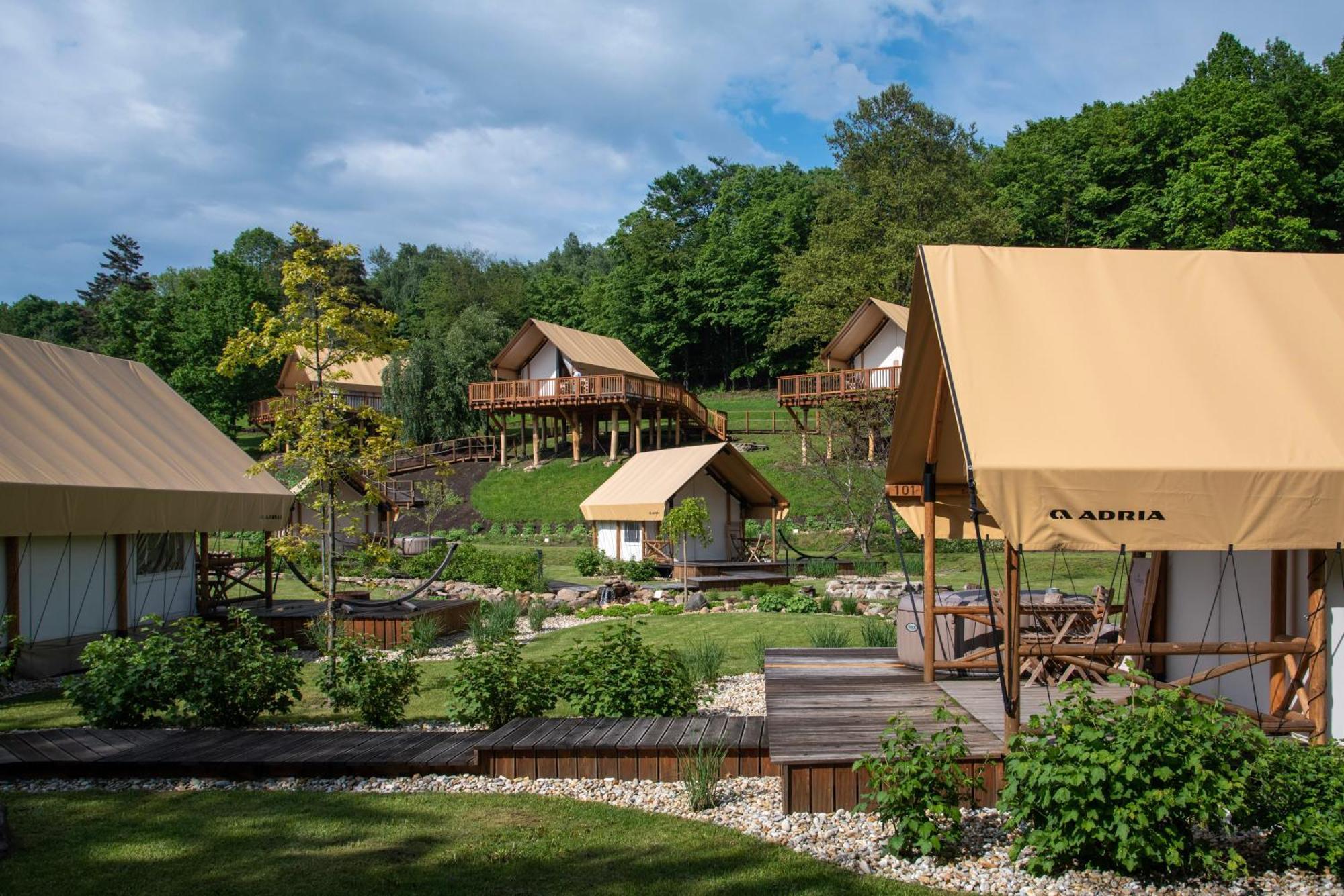 Forrest Glamping Hotell Banská Štiavnica Eksteriør bilde