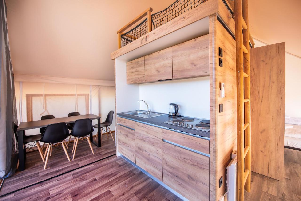 Forrest Glamping Hotell Banská Štiavnica Eksteriør bilde