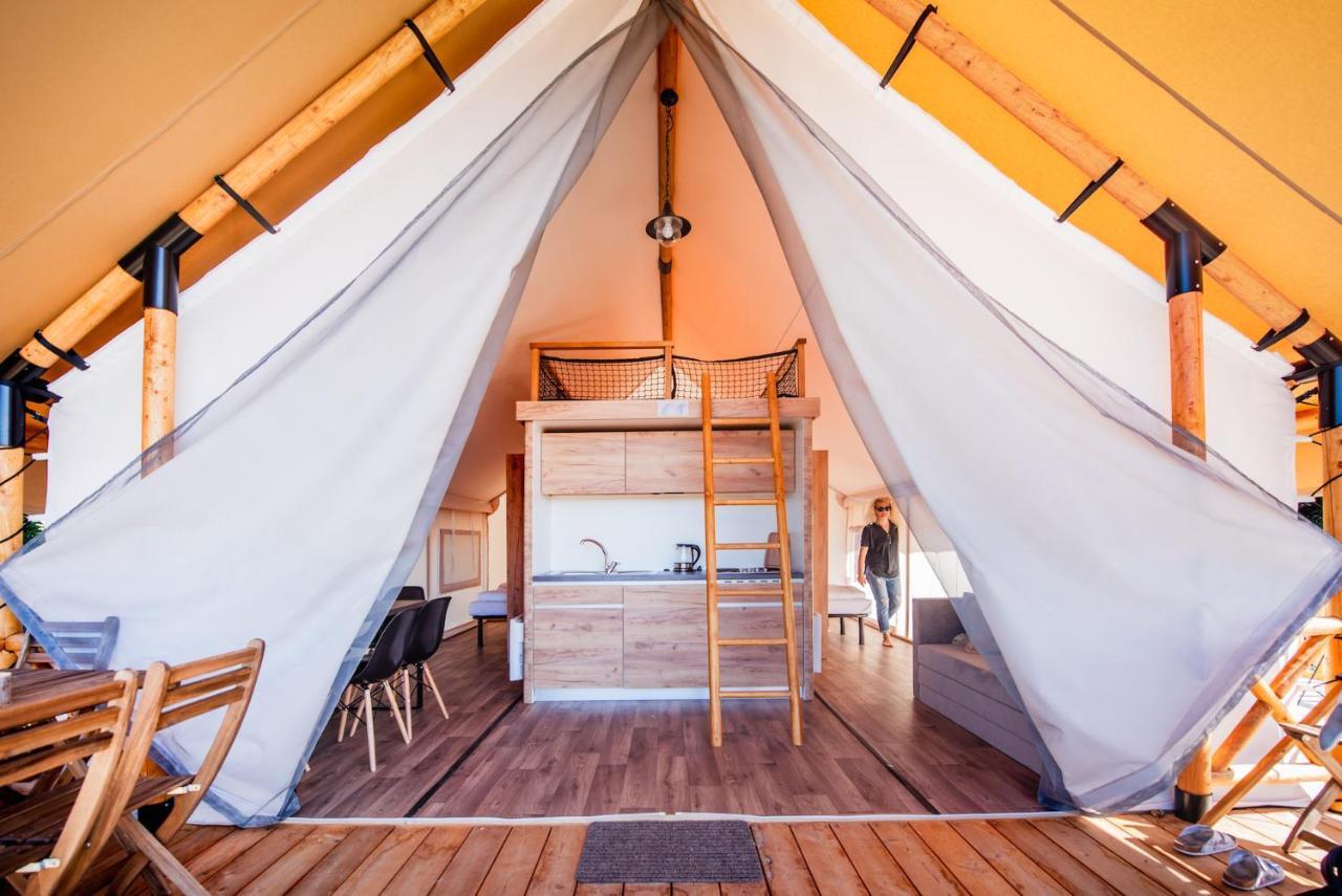 Forrest Glamping Hotell Banská Štiavnica Eksteriør bilde
