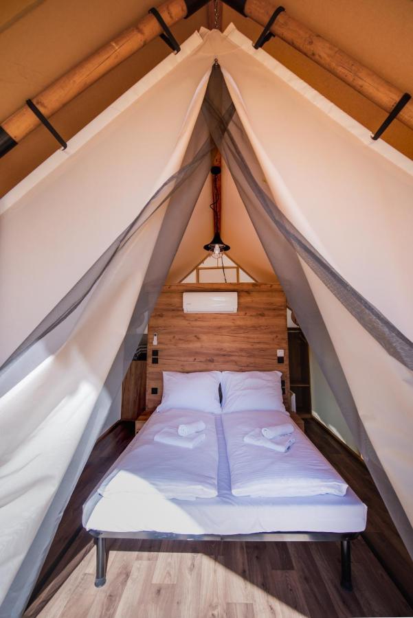Forrest Glamping Hotell Banská Štiavnica Eksteriør bilde